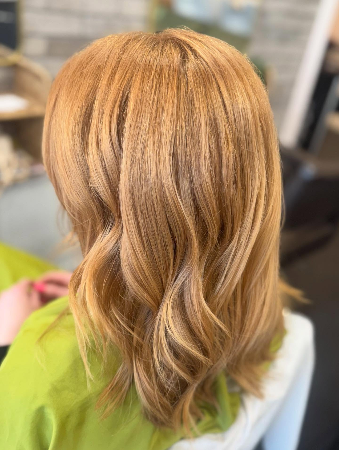 Beautiful hair on a beautiful girl 🍑🍑🍑