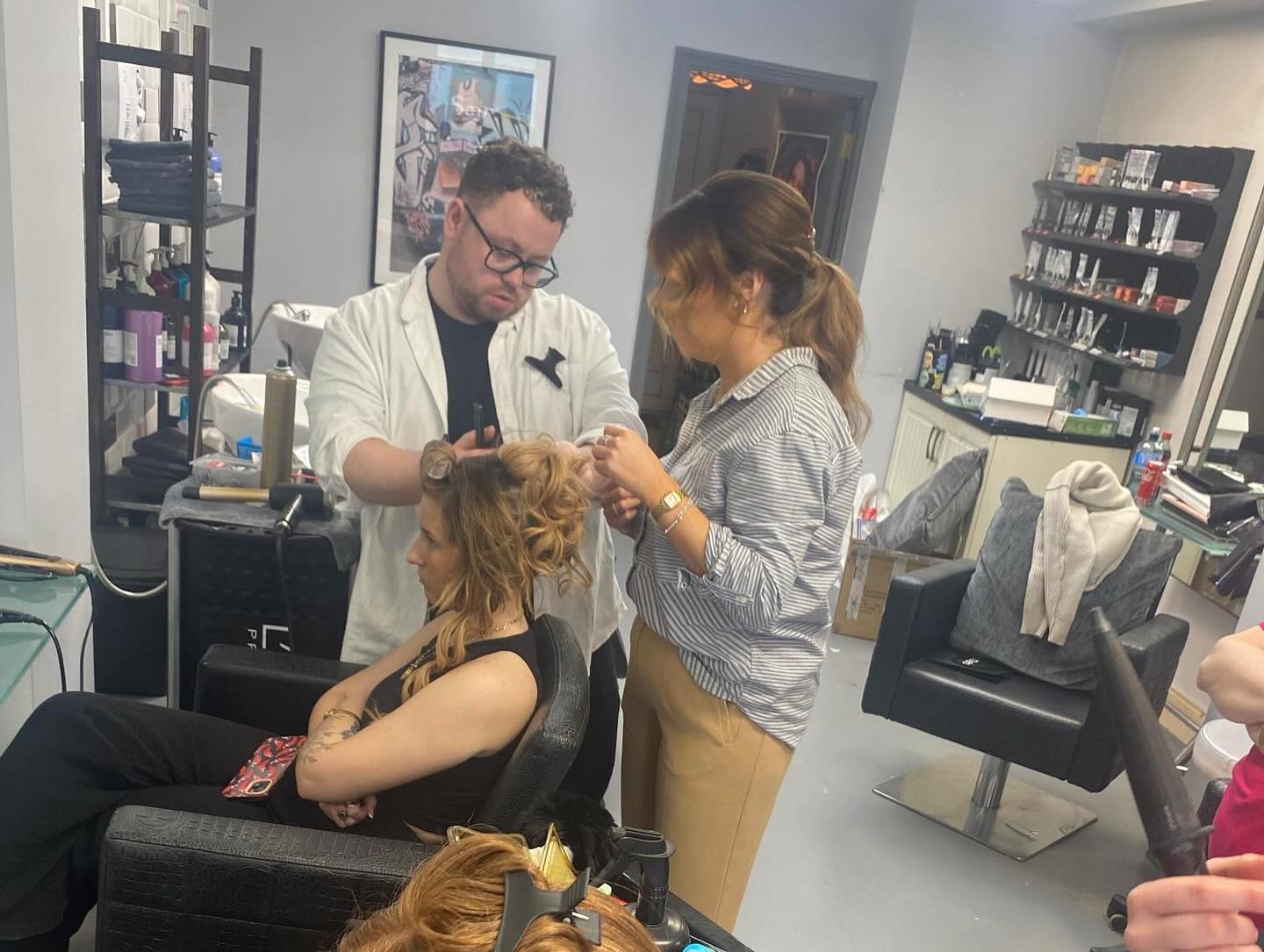 On Monday with had the incredible talented in salon to teach us all things styling hair.